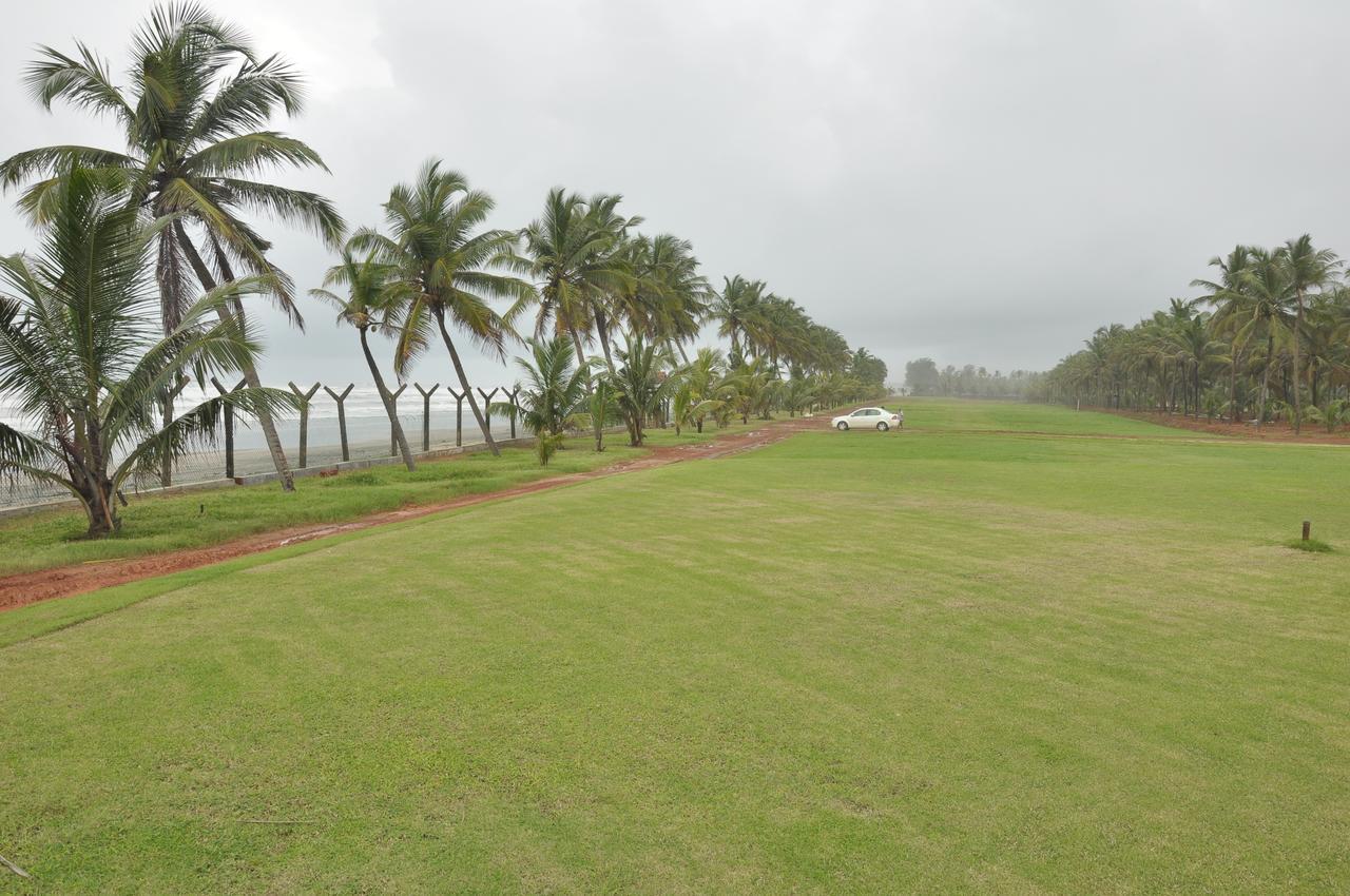 RNS Golf Resort&Nature Cure Centre Māvalli Exterior foto